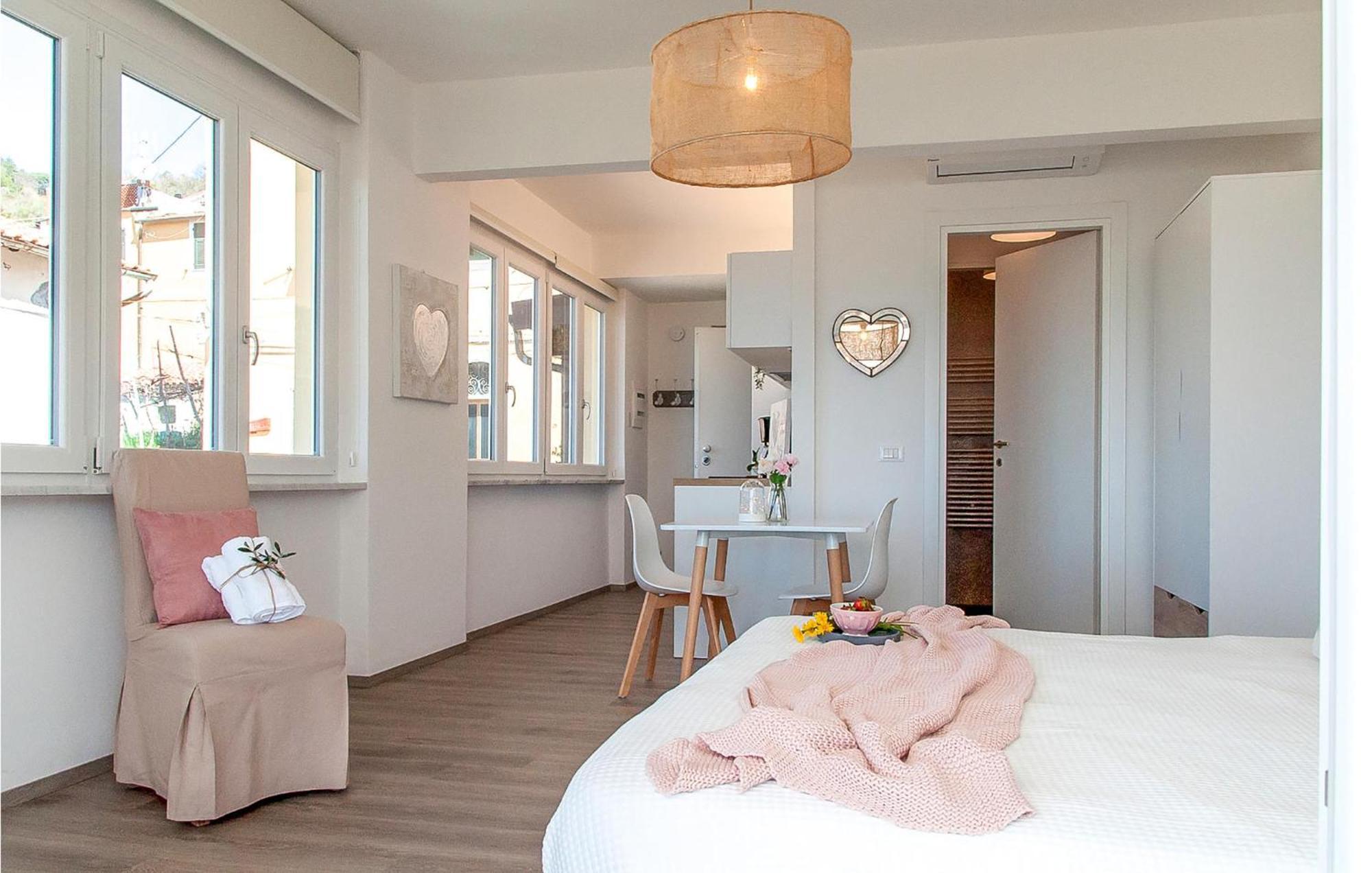 Amazing Apartment In Moneglia With House Sea View מראה חיצוני תמונה