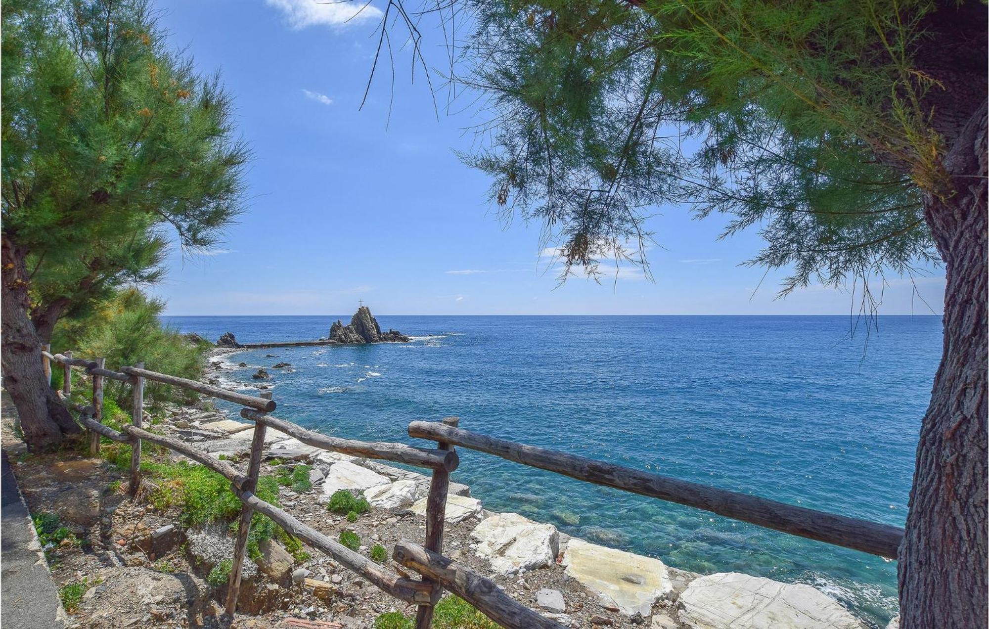 Amazing Apartment In Moneglia With House Sea View מראה חיצוני תמונה